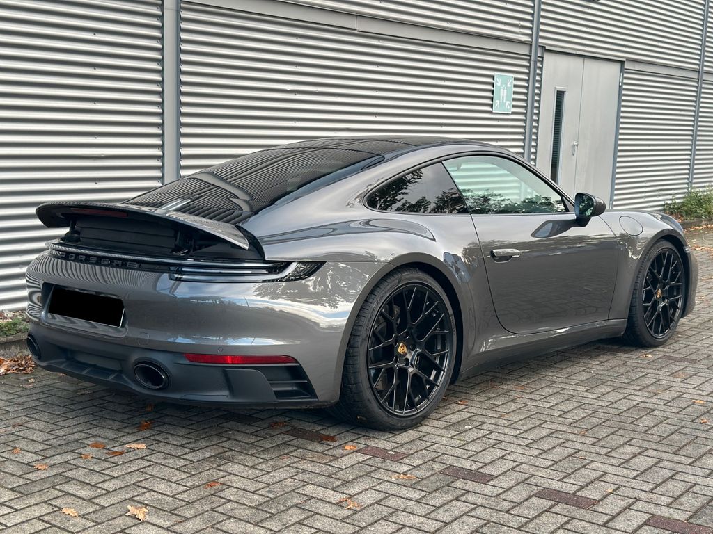 Porsche 992 2023