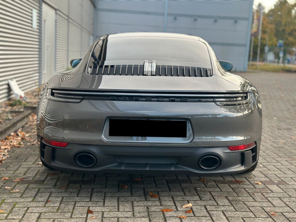Porsche 992 2023