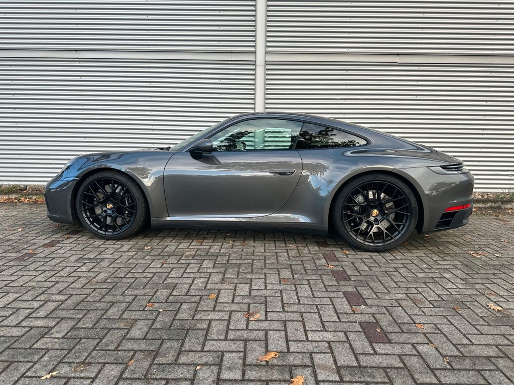 Porsche 992 2023