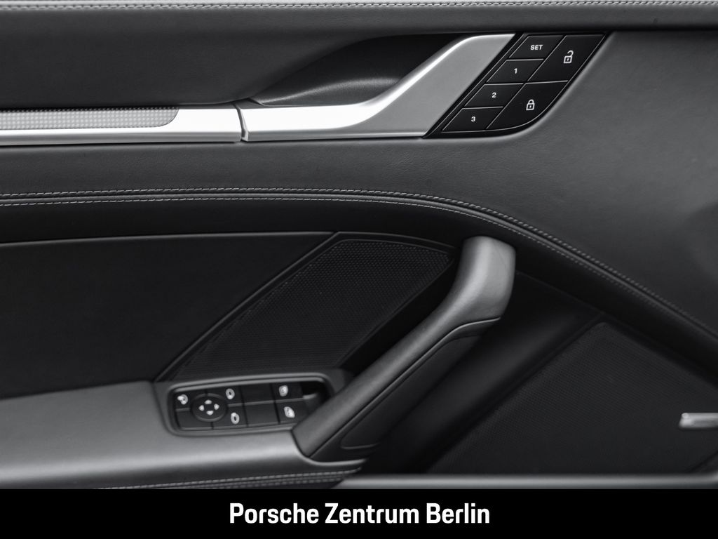Porsche 992 2024