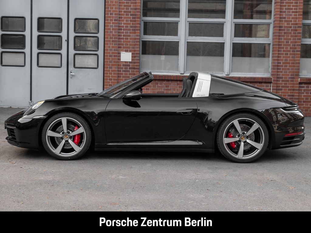 Porsche 992 2024