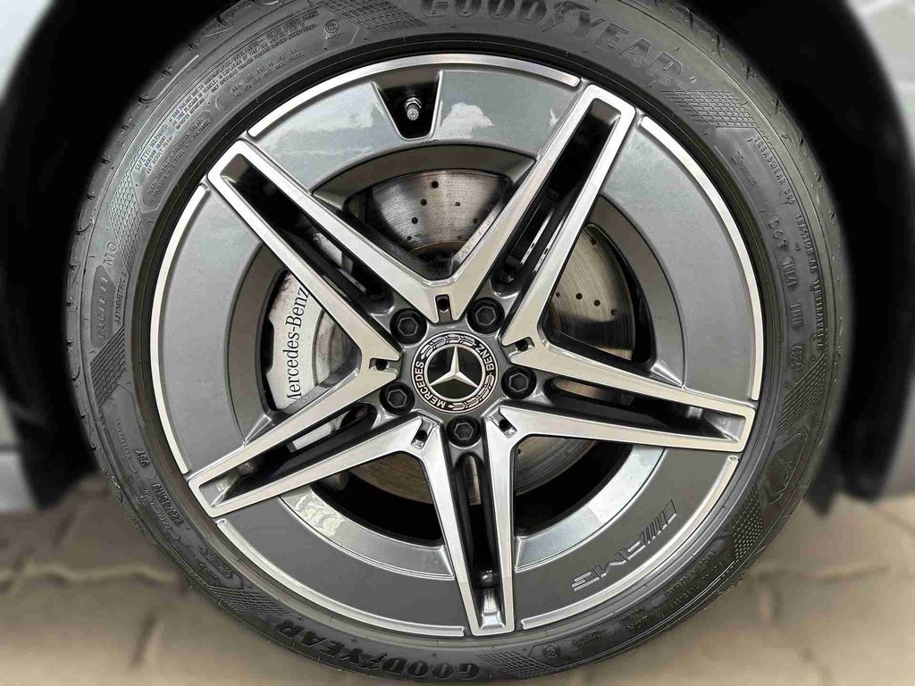 Mercedes-Benz C 300 2025