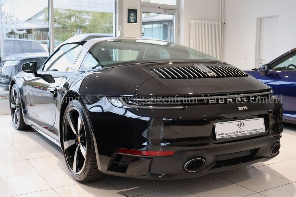 Porsche 992 2024