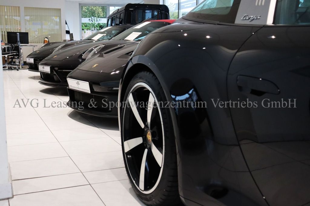 Porsche 992 2024