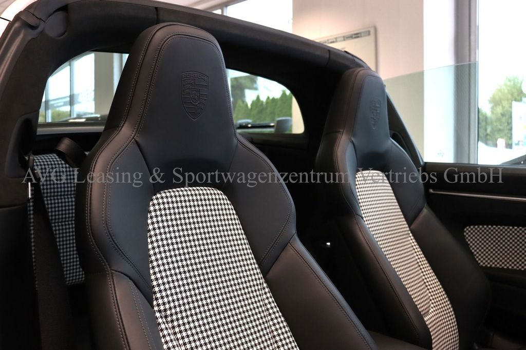 Porsche 992 2024