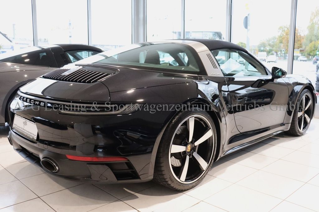Porsche 992 2024