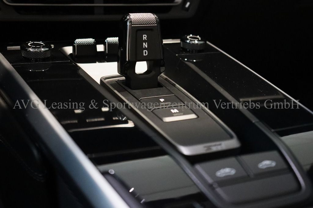 Porsche 992 2024