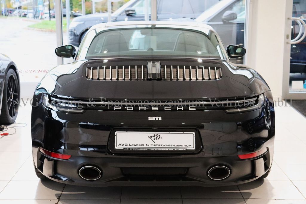 Porsche 992 2024