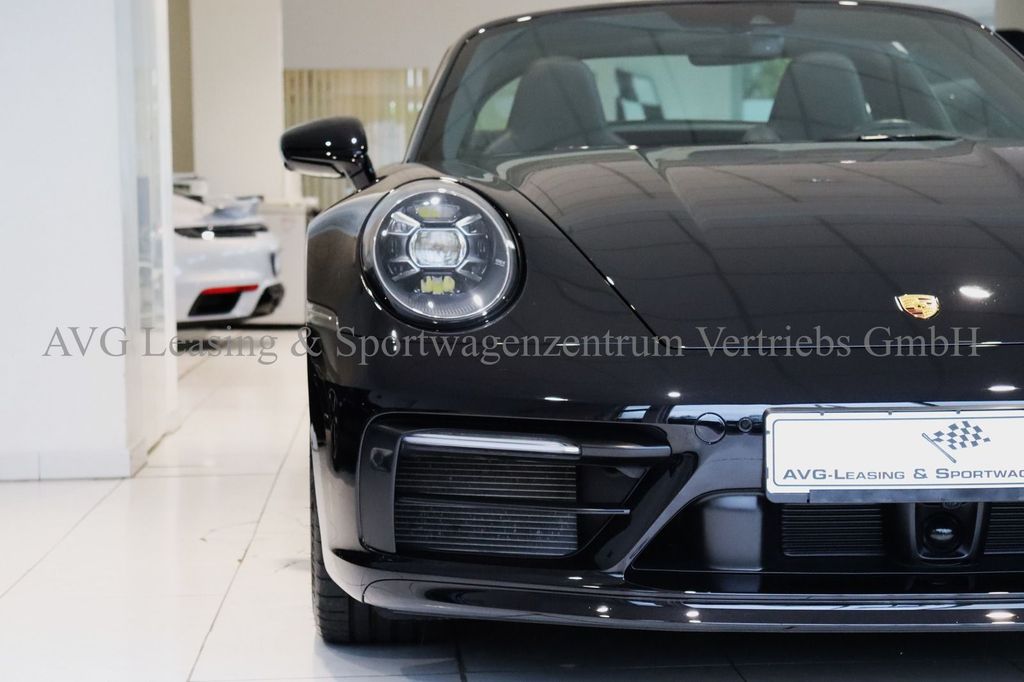 Porsche 992 2024