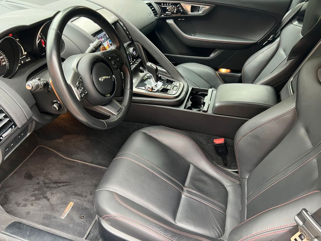 Jaguar F-Type 2017