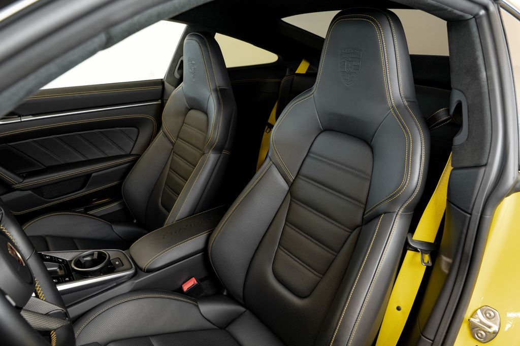Porsche 992 2023