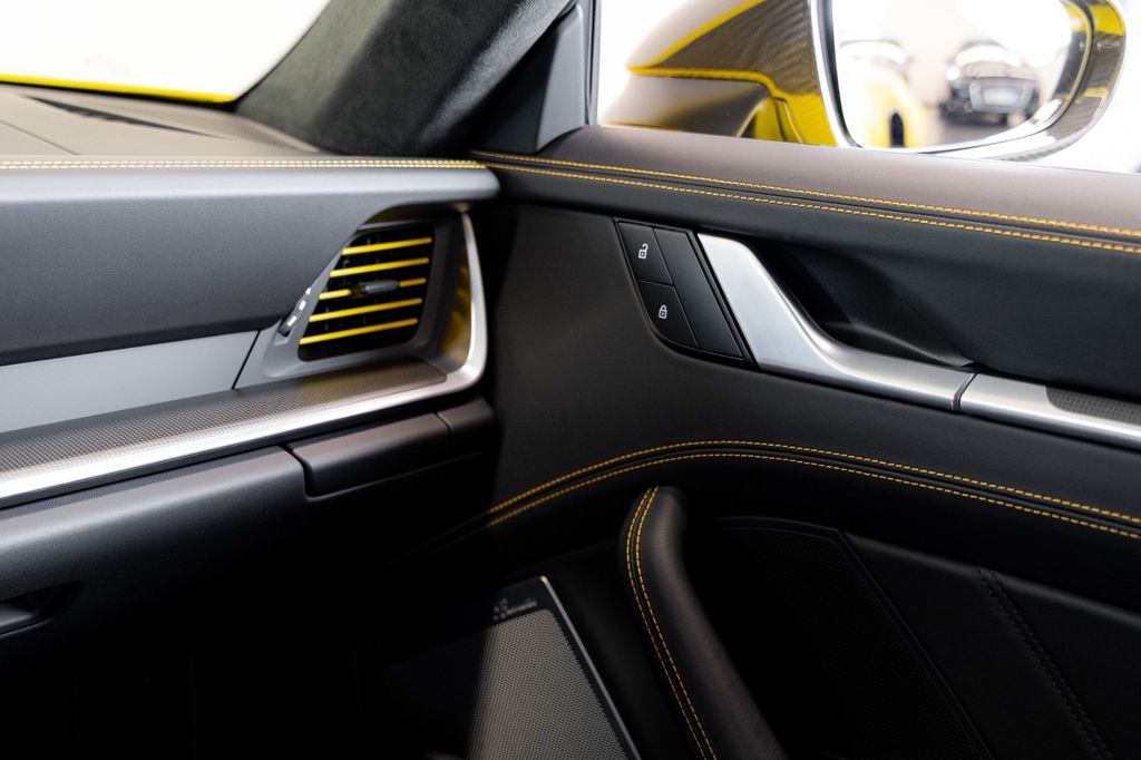 Porsche 992 2023