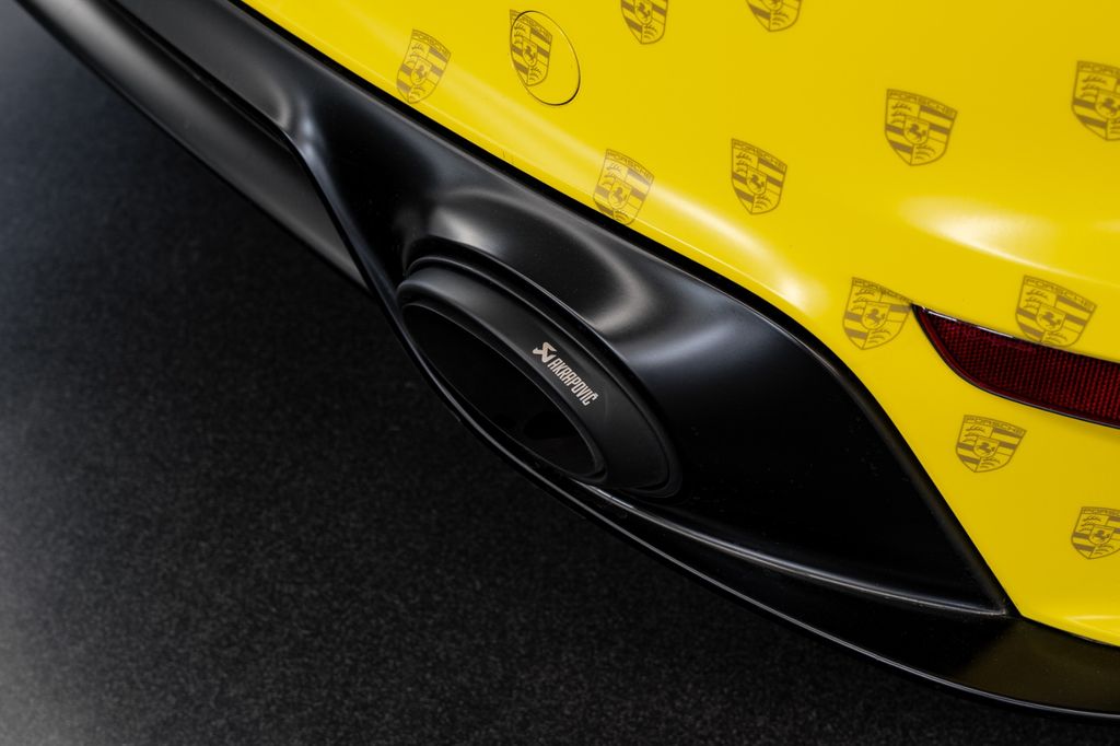 Porsche 992 2023