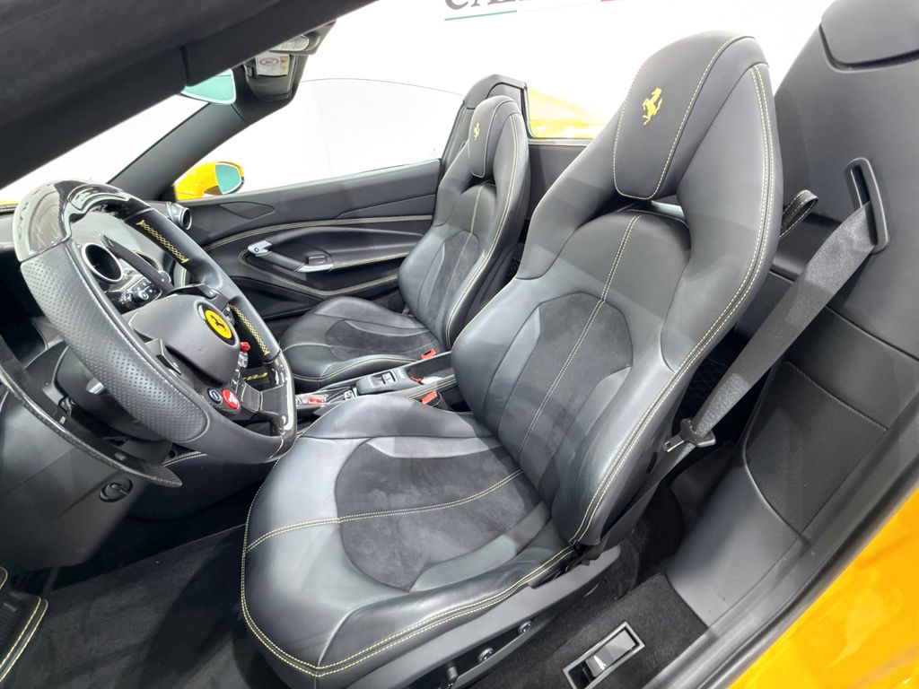 Ferrari F8 2021