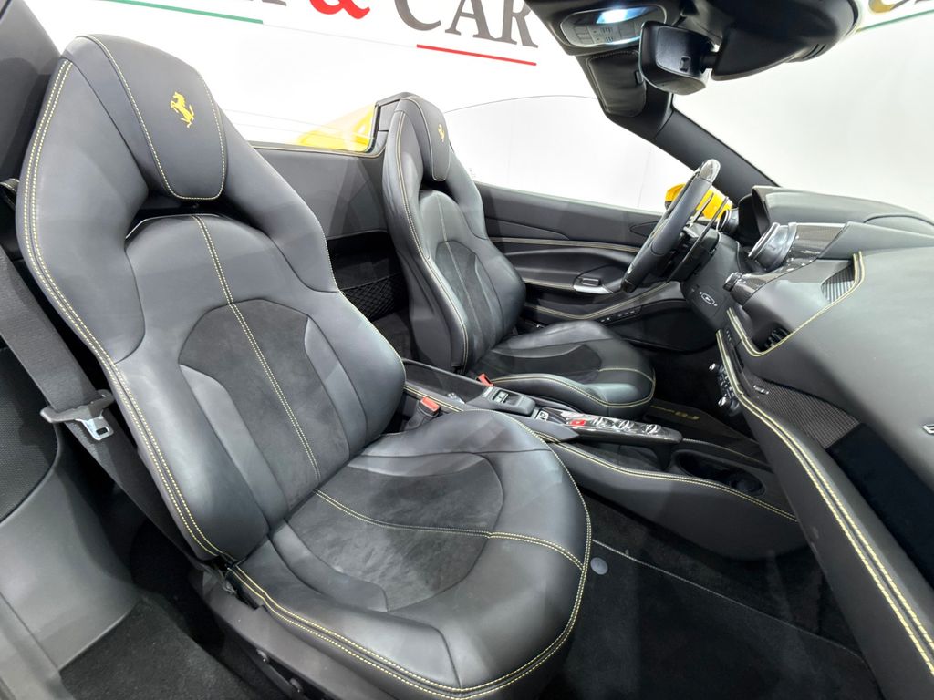 Ferrari F8 2021