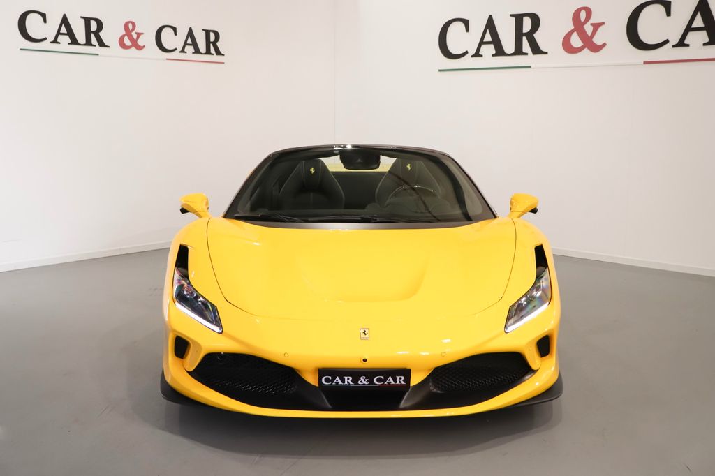 Ferrari F8 2021