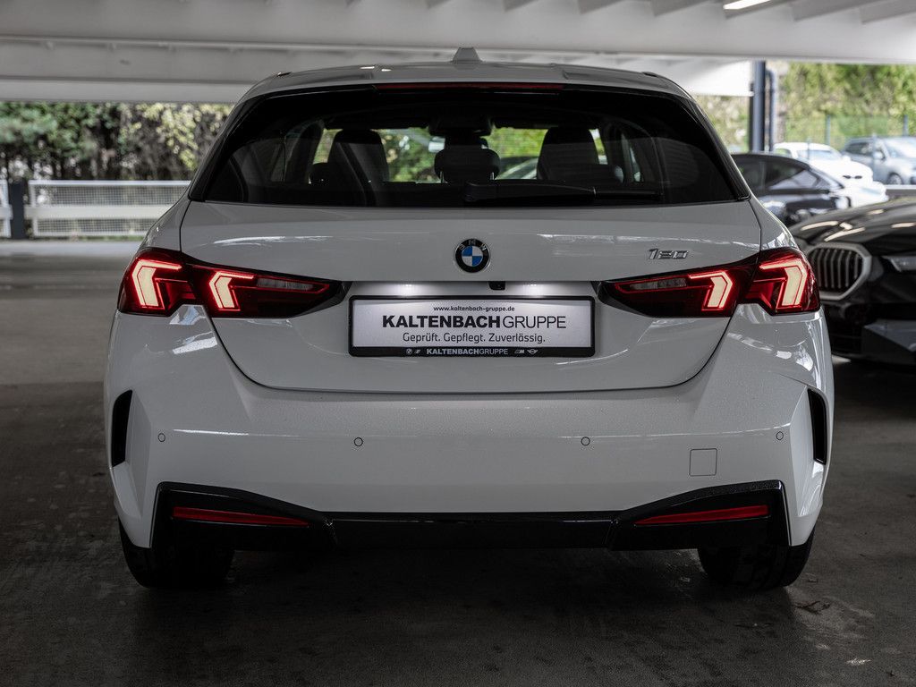 BMW 120 2024