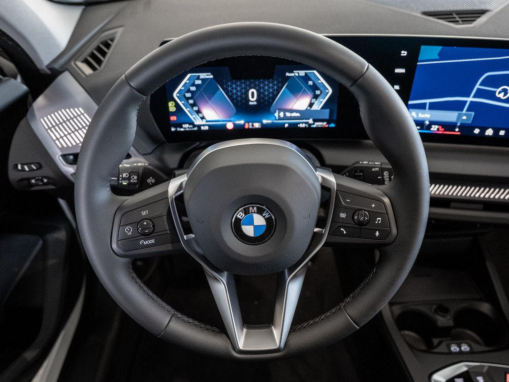 BMW 120 2024