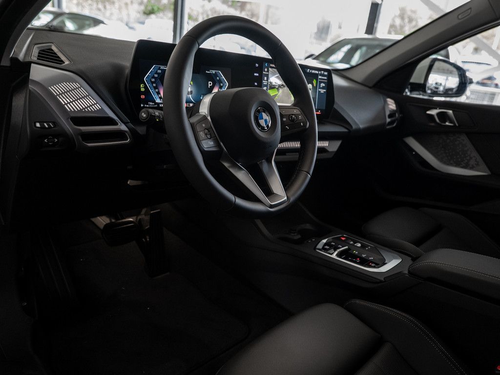 BMW 120 2024