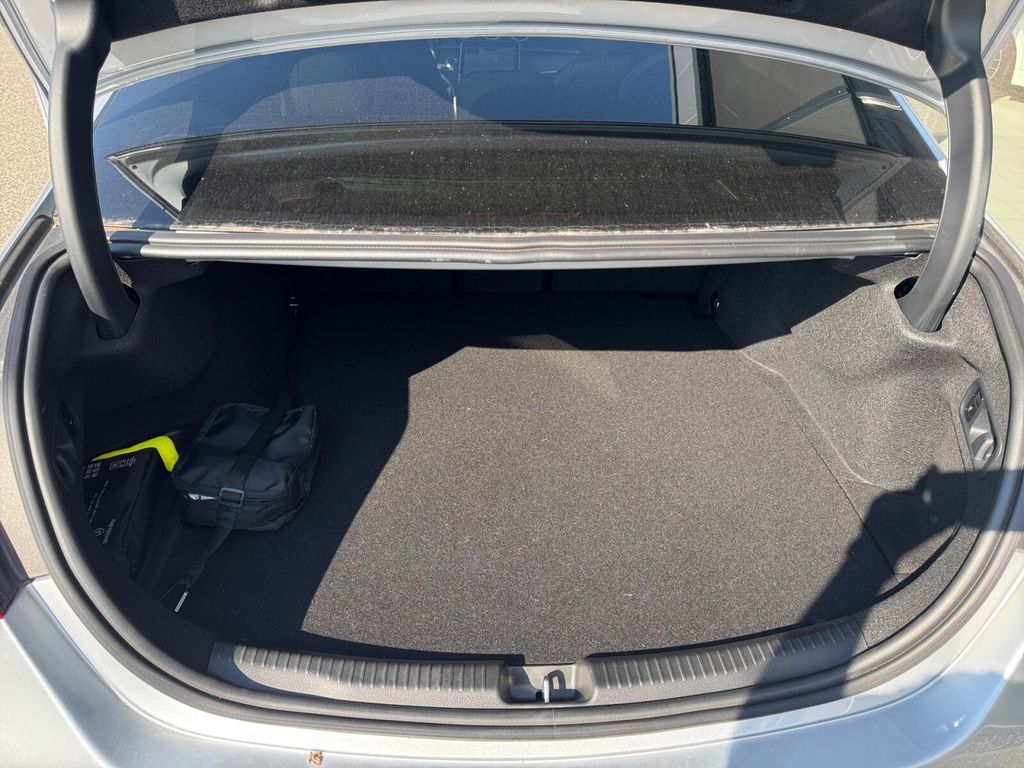 Mercedes-Benz C 300 2024