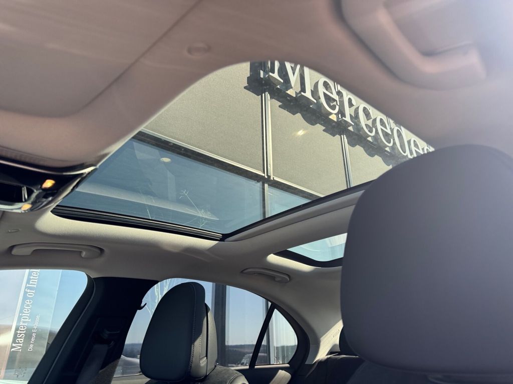 Mercedes-Benz C 300 2024