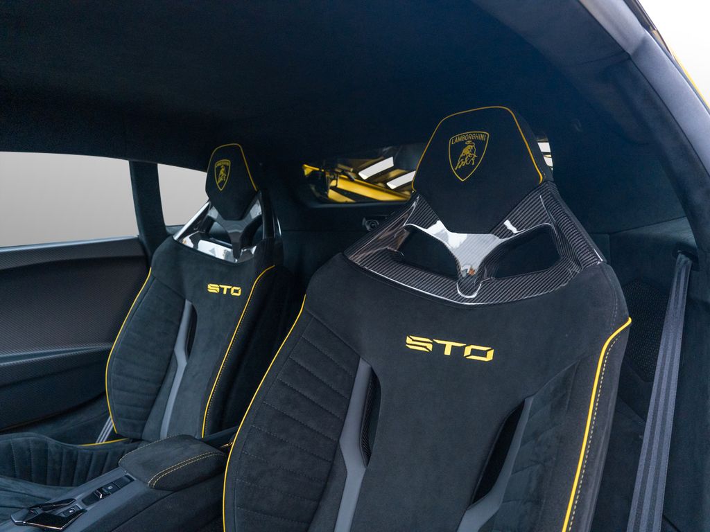 Lamborghini Huracán 2023
