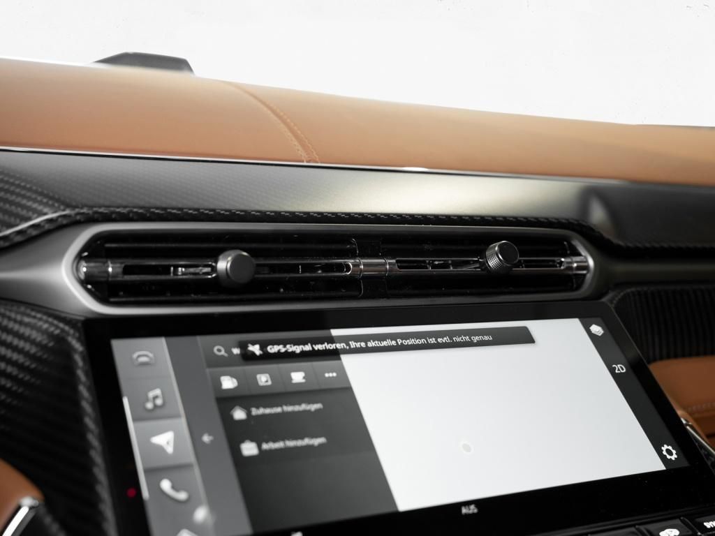 Aston Martin Vanquish 2025