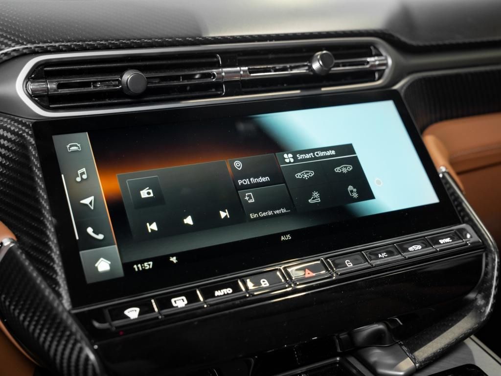 Aston Martin Vanquish 2025