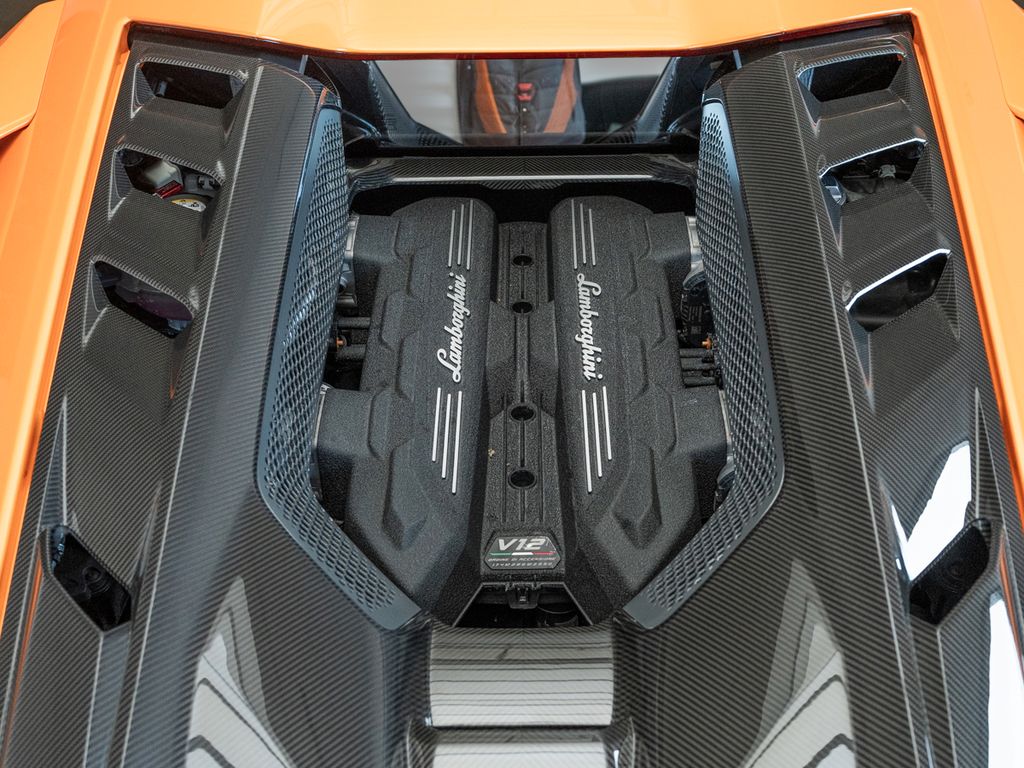Lamborghini Revuelto 2025