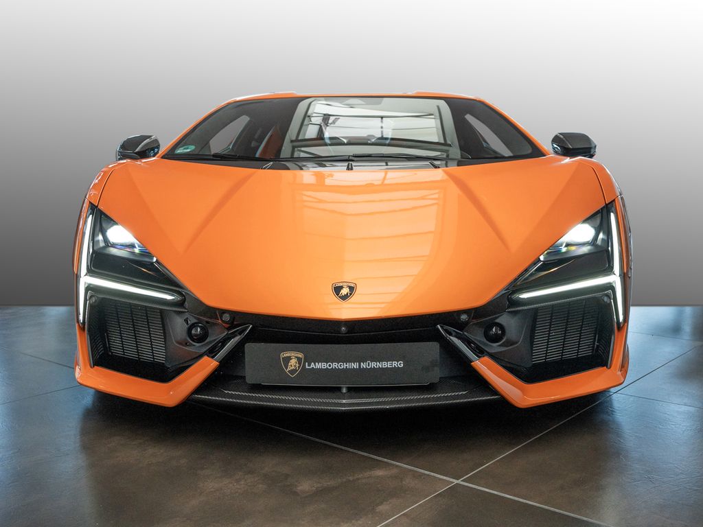 Lamborghini Revuelto 2025