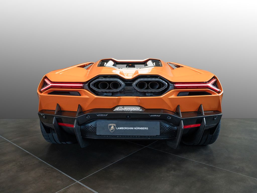 Lamborghini Revuelto 2025