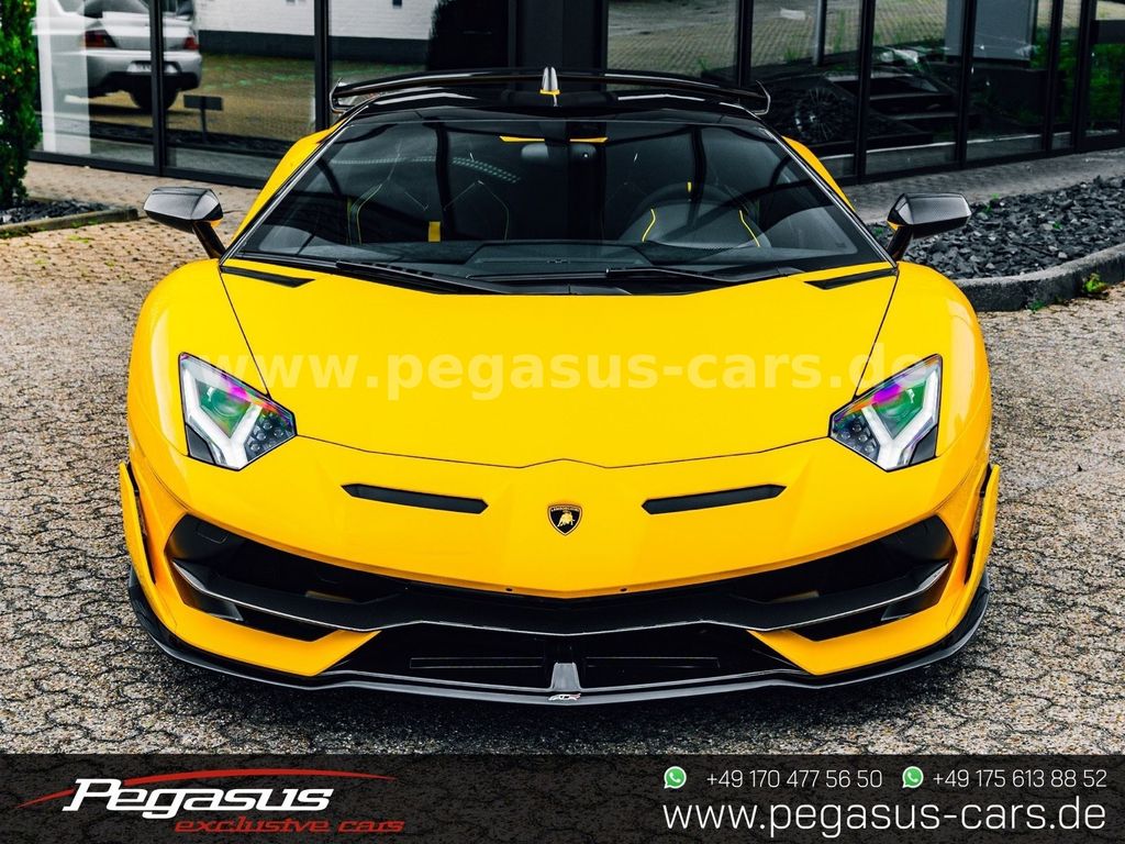 Lamborghini Aventador 2020