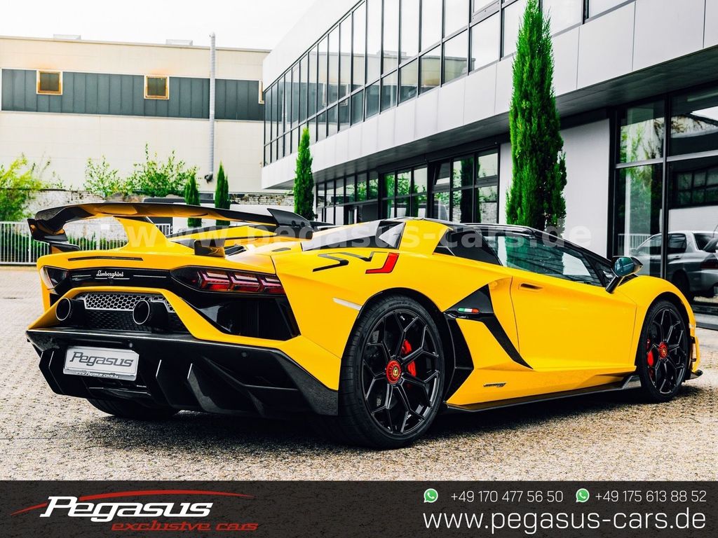 Lamborghini Aventador 2020