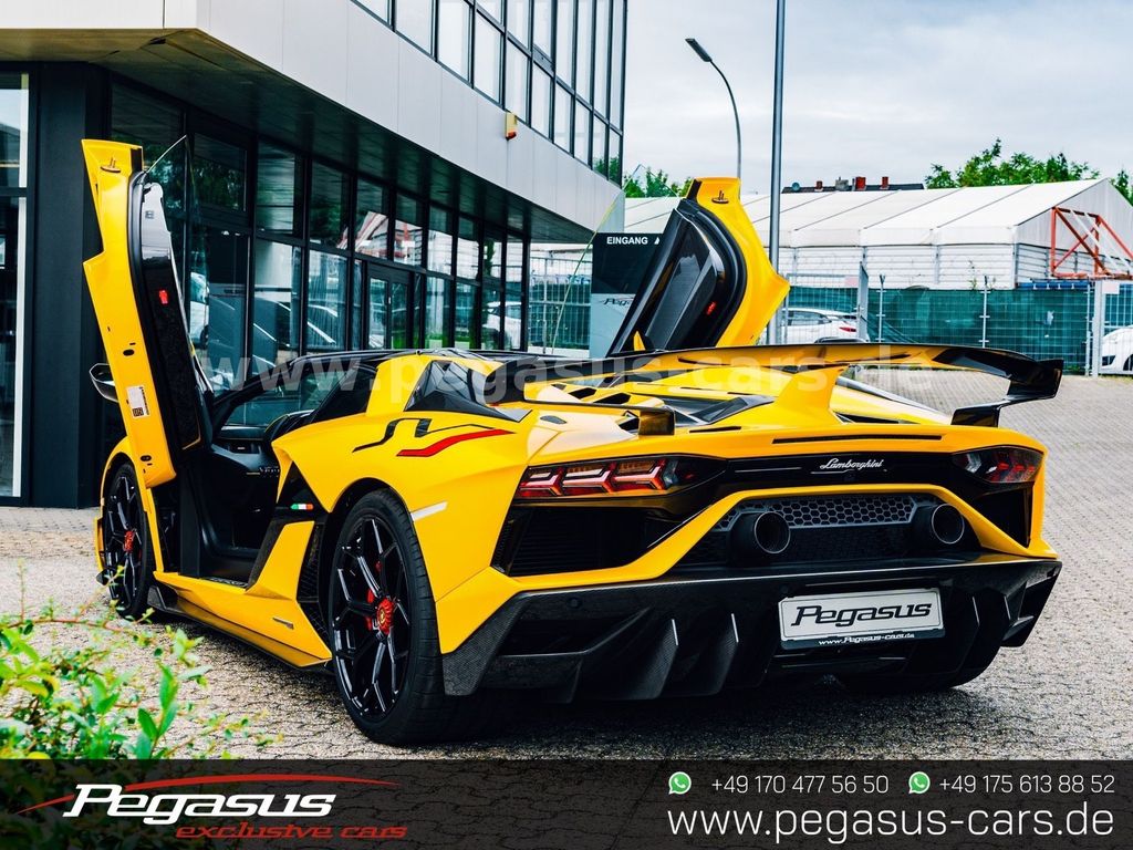 Lamborghini Aventador 2020