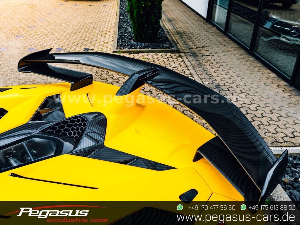 Lamborghini Aventador 2020