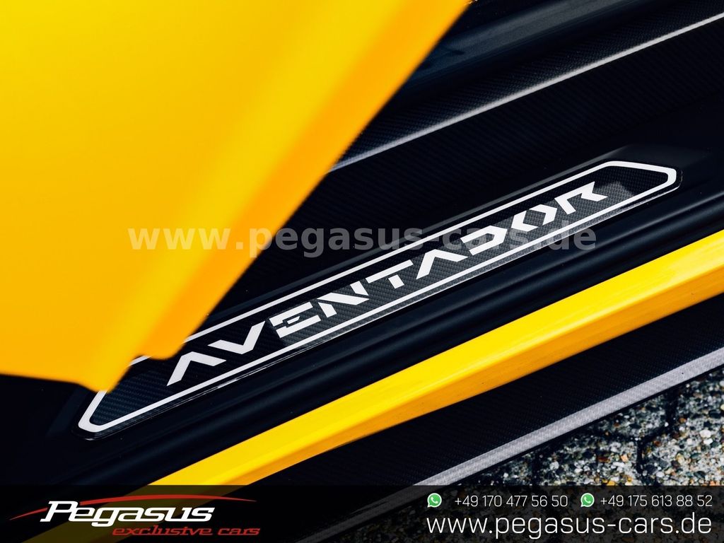 Lamborghini Aventador 2020