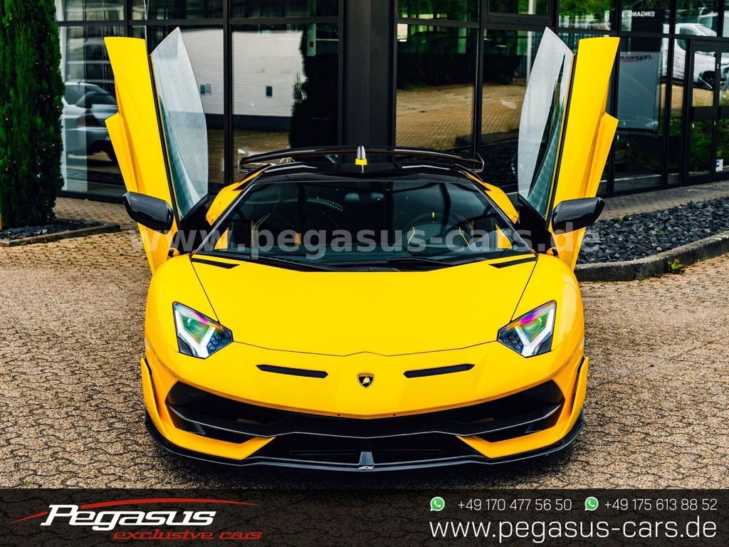 Lamborghini Aventador 2020