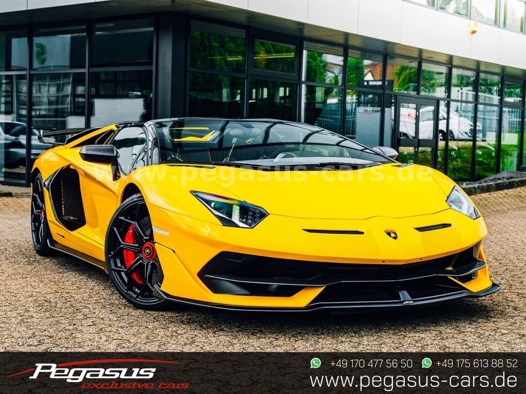 Lamborghini Aventador 2020