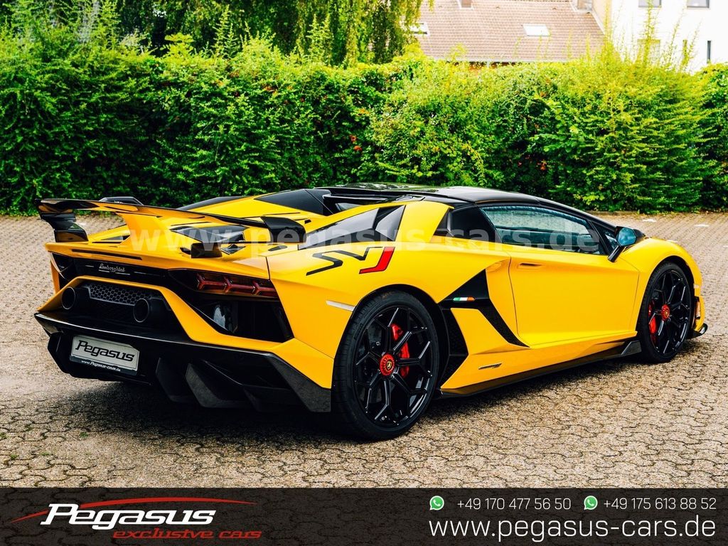 Lamborghini Aventador 2020