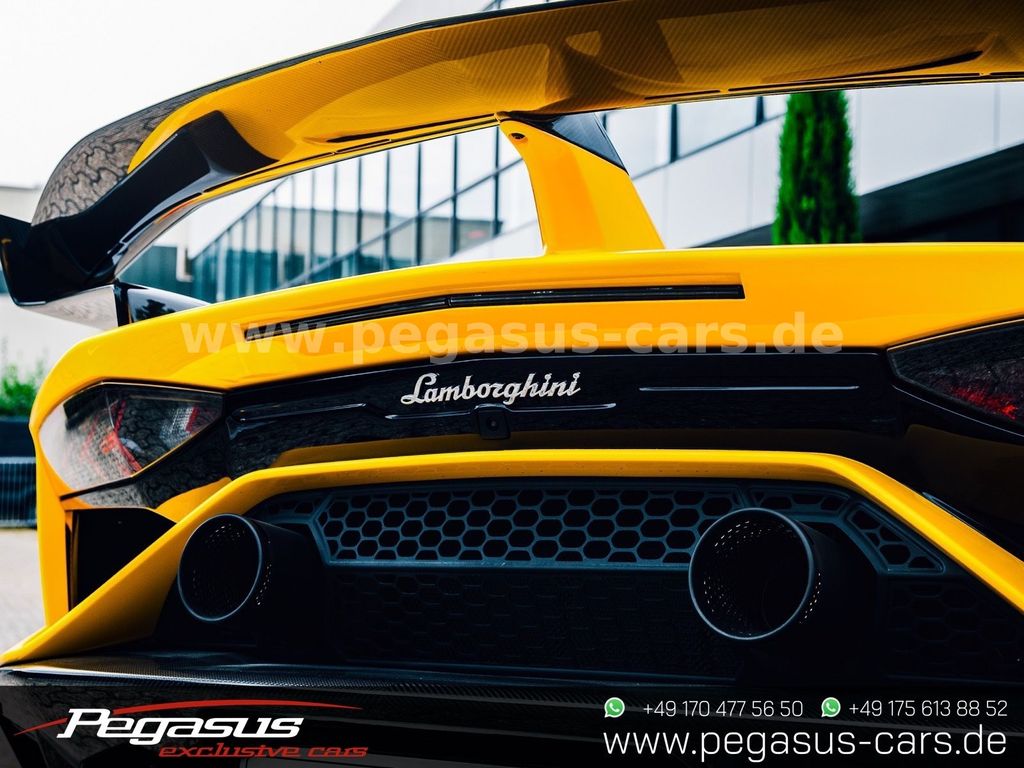 Lamborghini Aventador 2020