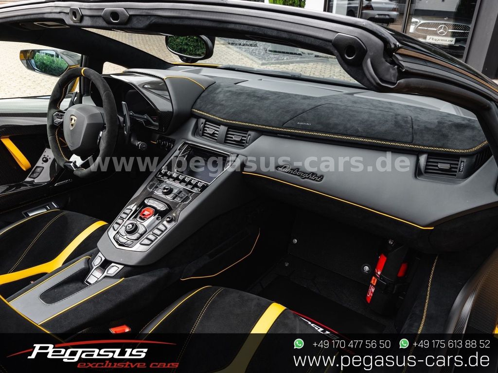Lamborghini Aventador 2020