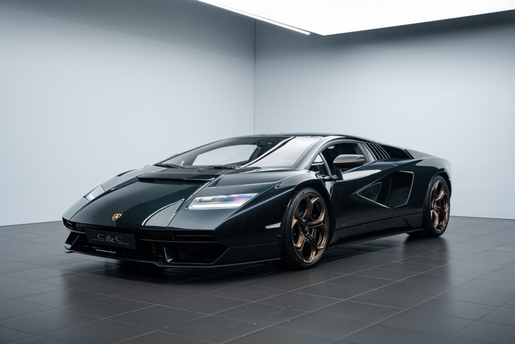 Lamborghini Countach 2022