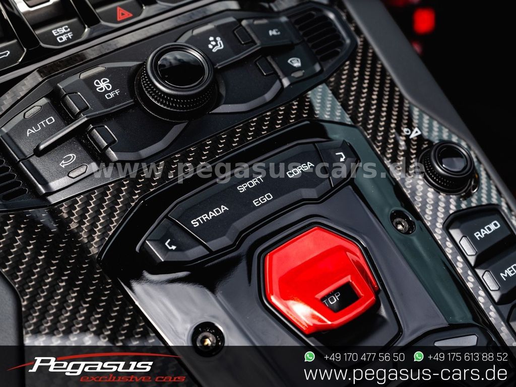 Lamborghini Aventador 2020