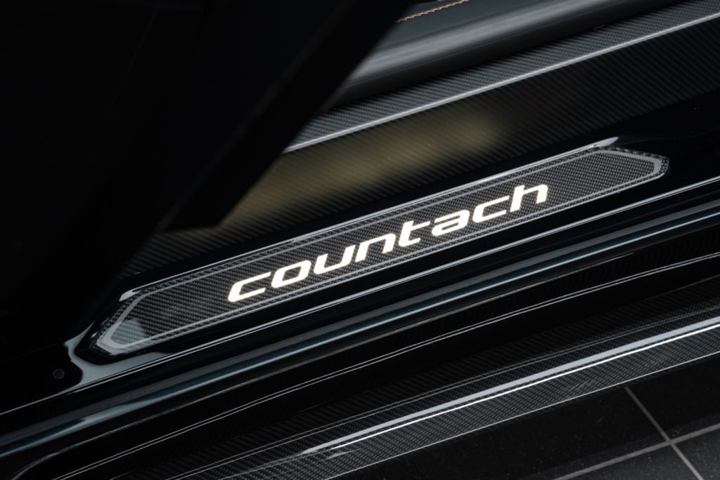 Lamborghini Countach 2022