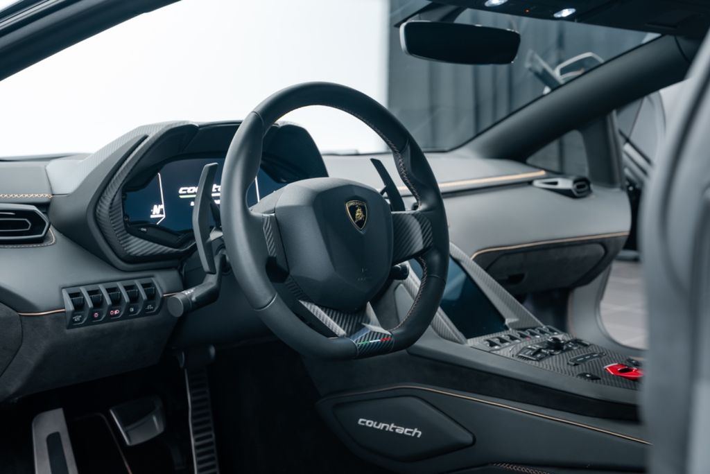 Lamborghini Countach 2022