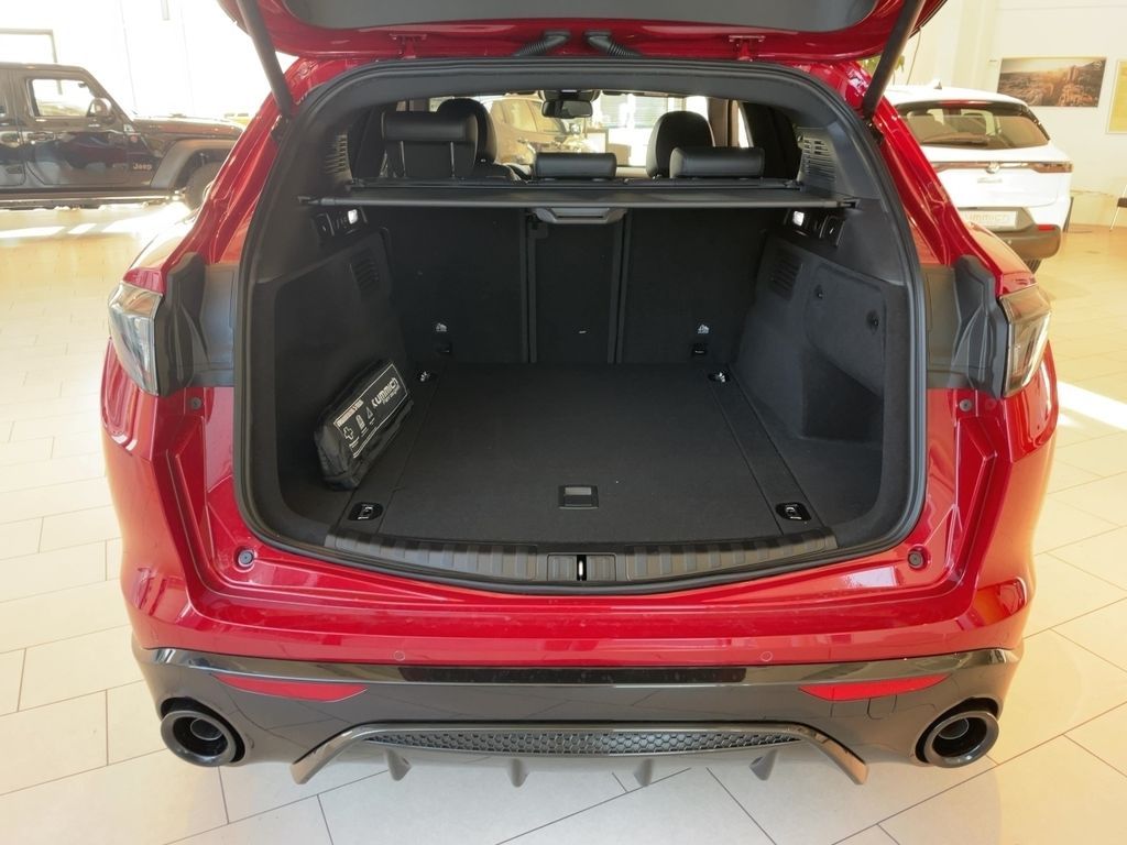 Alfa Romeo Stelvio 2025