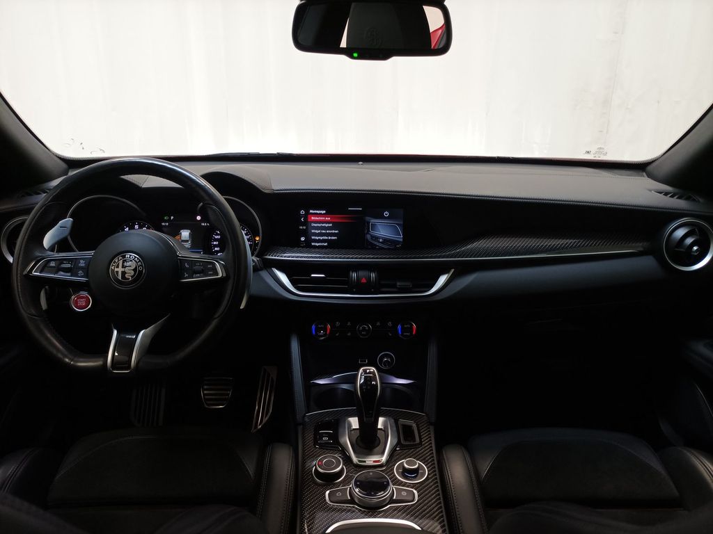 Alfa Romeo Stelvio 2021