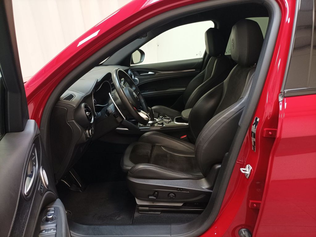 Alfa Romeo Stelvio 2021