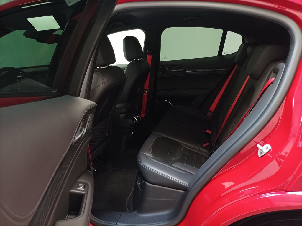 Alfa Romeo Stelvio 2021