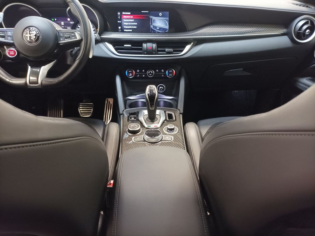 Alfa Romeo Stelvio 2021